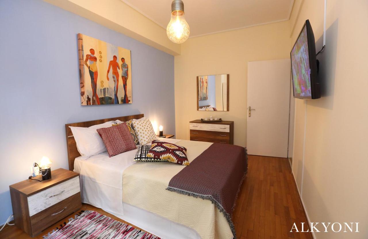 Melma Properties- Alkyoni Apartment By The Sea In Pireus Exteriér fotografie
