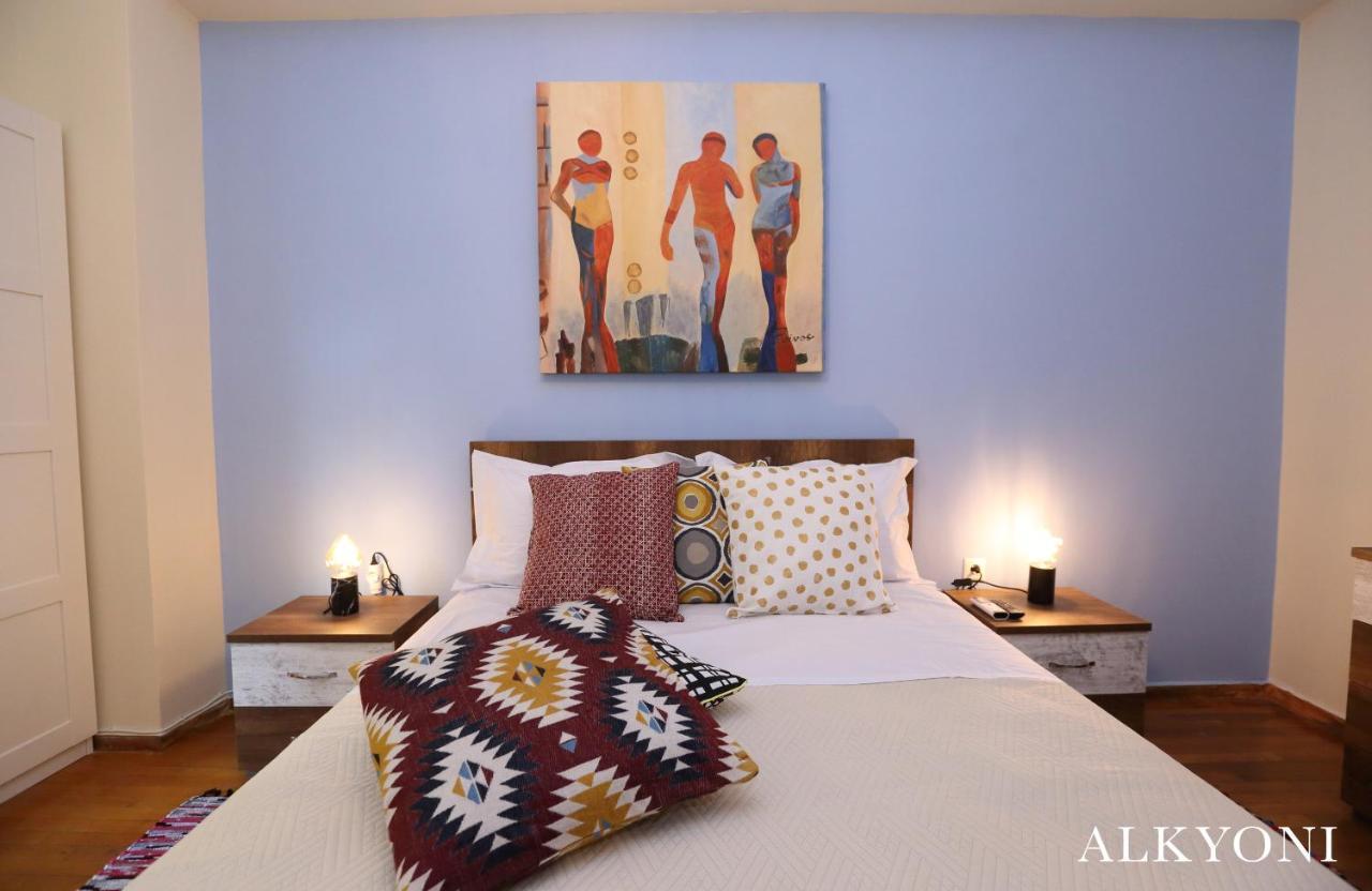 Melma Properties- Alkyoni Apartment By The Sea In Pireus Exteriér fotografie