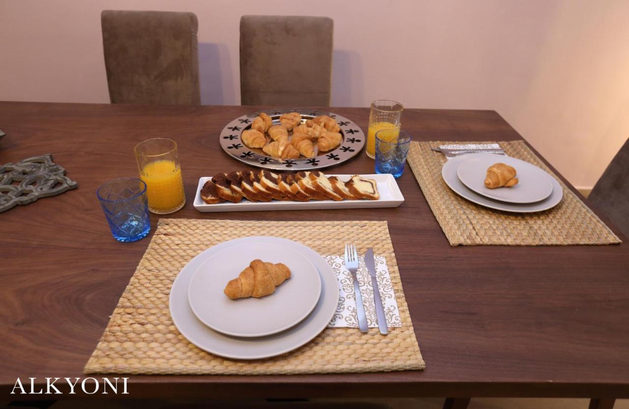 Melma Properties- Alkyoni Apartment By The Sea In Pireus Exteriér fotografie