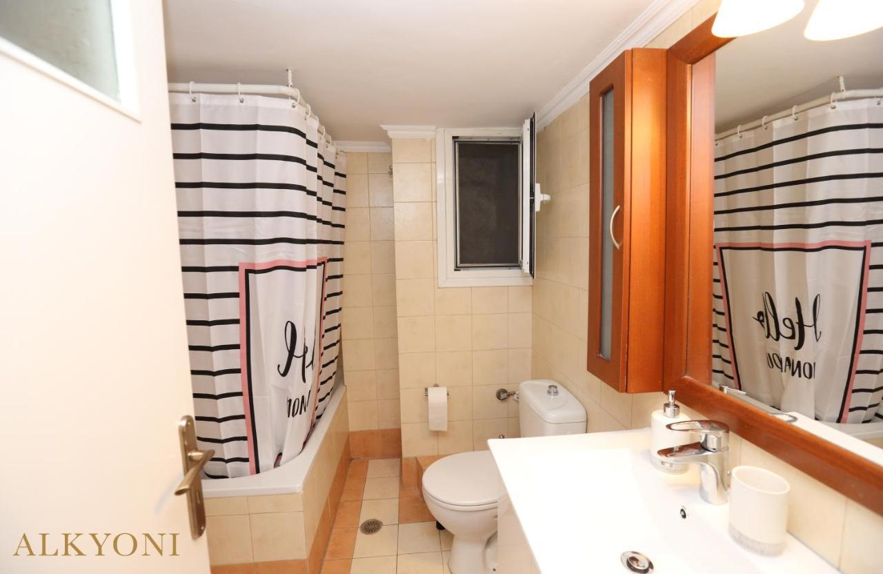 Melma Properties- Alkyoni Apartment By The Sea In Pireus Exteriér fotografie